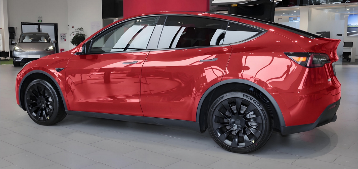 特斯拉Model Y L官圖發布，蔚來汽車李斌和理想汽車李想關注